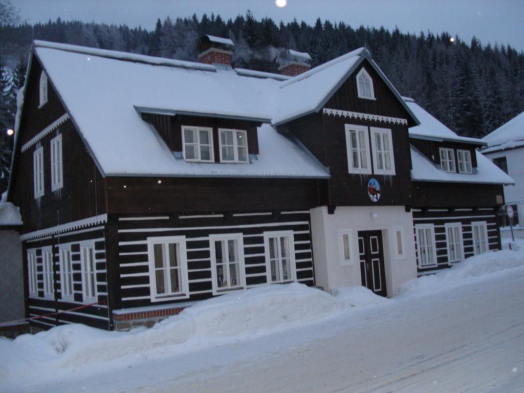 Pecka Penzion Pec pod Snezkou Exterior photo