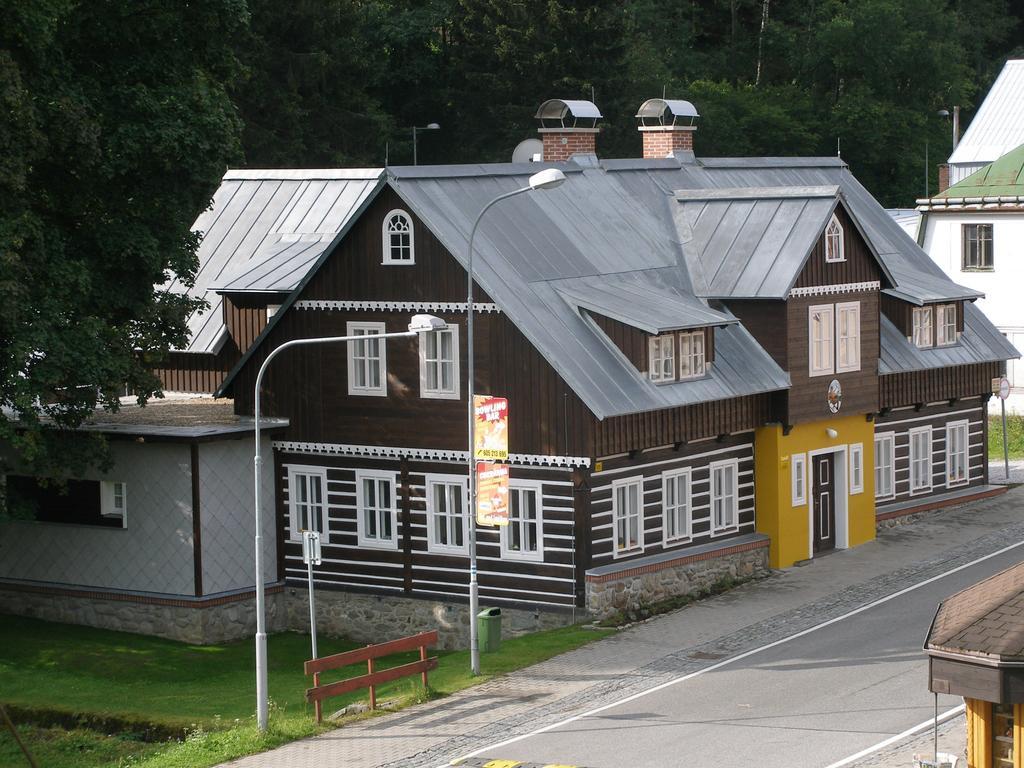 Pecka Penzion Pec pod Snezkou Exterior photo