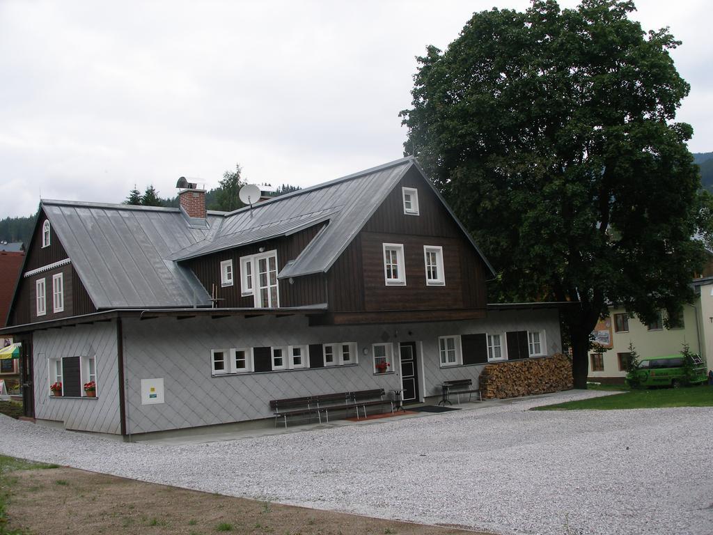 Pecka Penzion Pec pod Snezkou Exterior photo