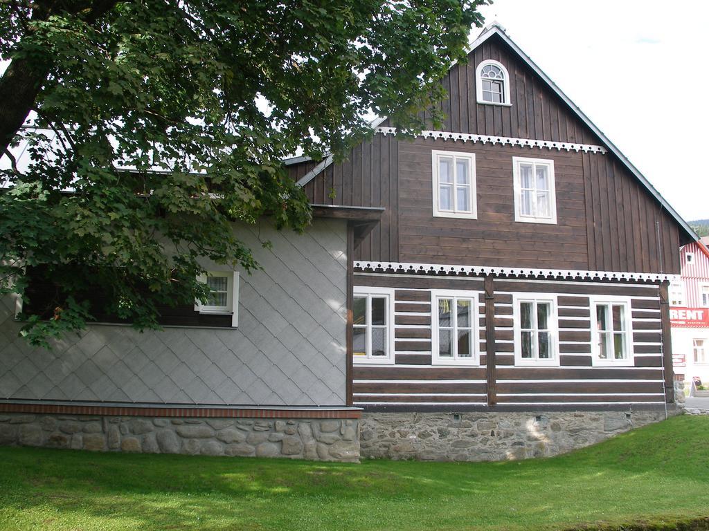 Pecka Penzion Pec pod Snezkou Exterior photo